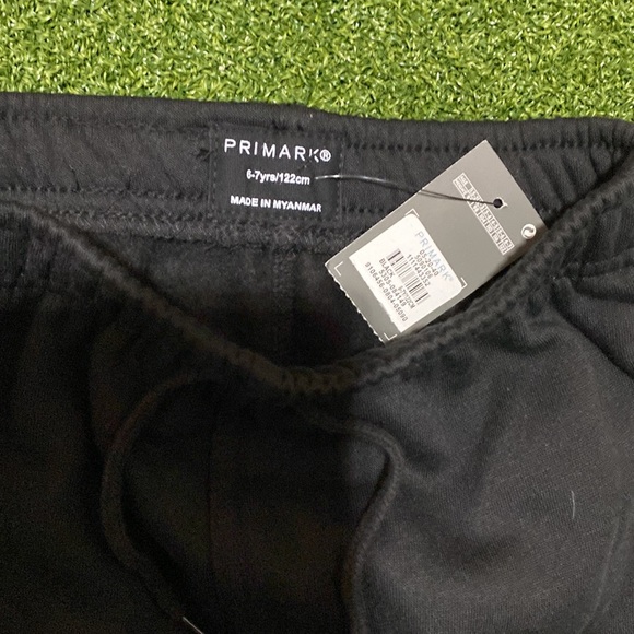 Boys black fleece joggers NWT size 6-7 122cm - Picture 3 of 3